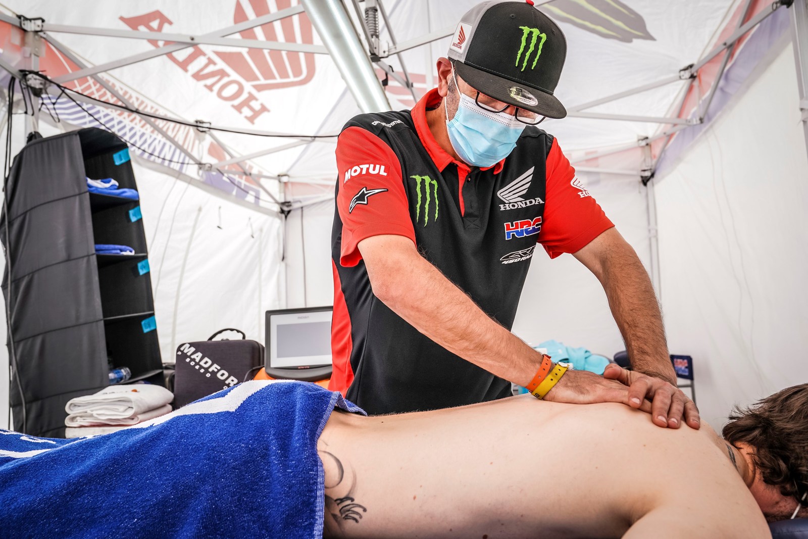 327333 Tackling the toughest rally on earth an inside look at Honda s Dakar